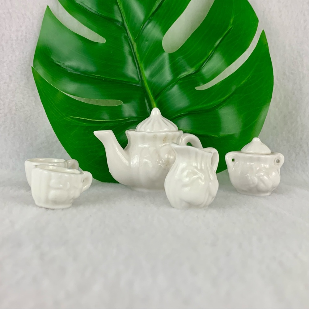 TEA SET TINY MINIATURE WHITE PORCELAIN 7 PIECE GUC GIRLS TOY